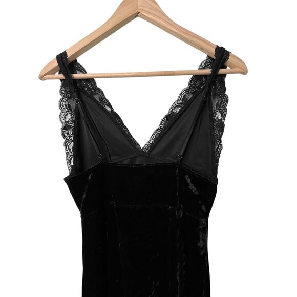 Free People Intimately Viper Velvet Slip Dress Sz S Black Lace Chemise Nightie - Picture 7 of 11